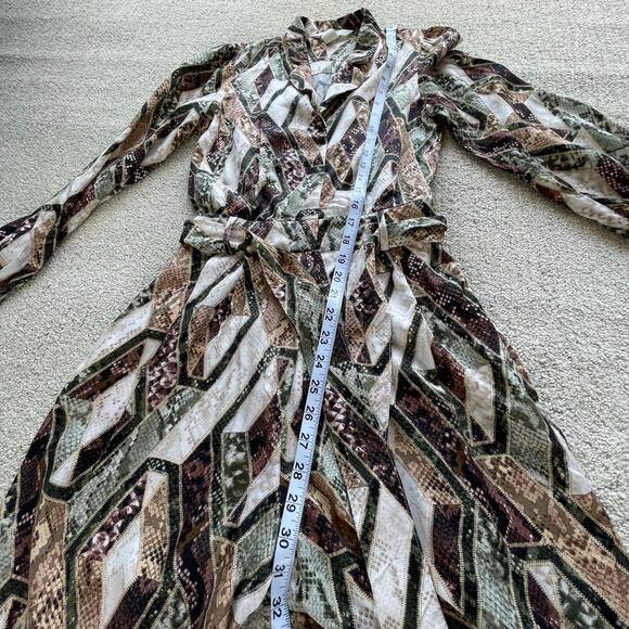 🔥H&M Mob Wife Snake Print Patches Style Satin Ankle Jumpsuit Women Size 0 - Picture 15 of 17